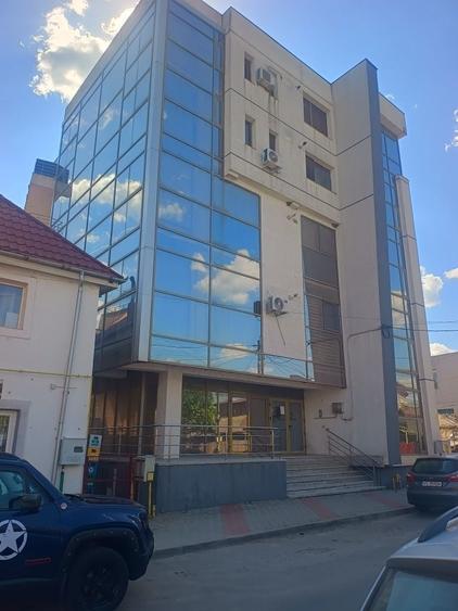 Apartament cu 2 camere semidecomandat în Racova