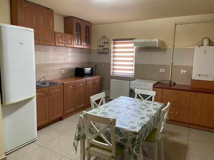 Apartament cu 2 camere semidecomandat în Dâmbovița
