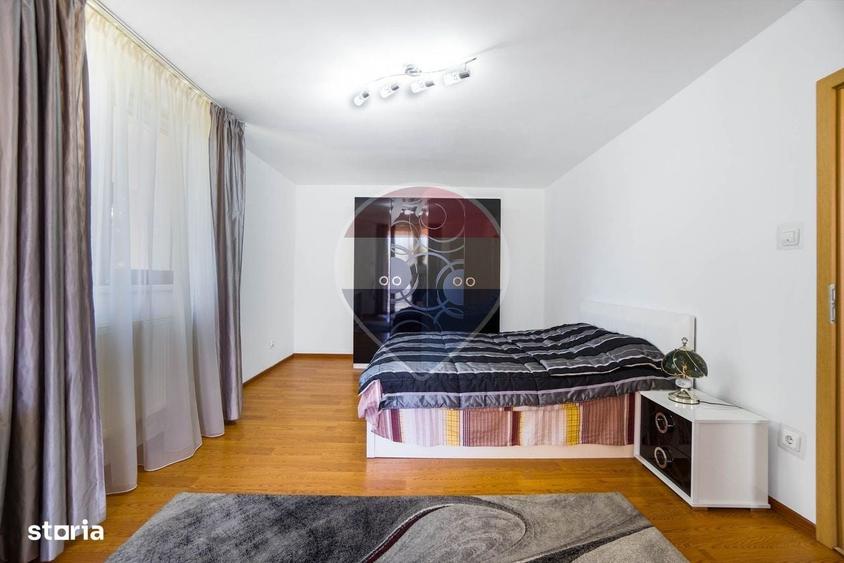 Casă cu 4 camere în Tractorul