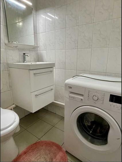 Apartament cu 3 camere decomandat în Vitan