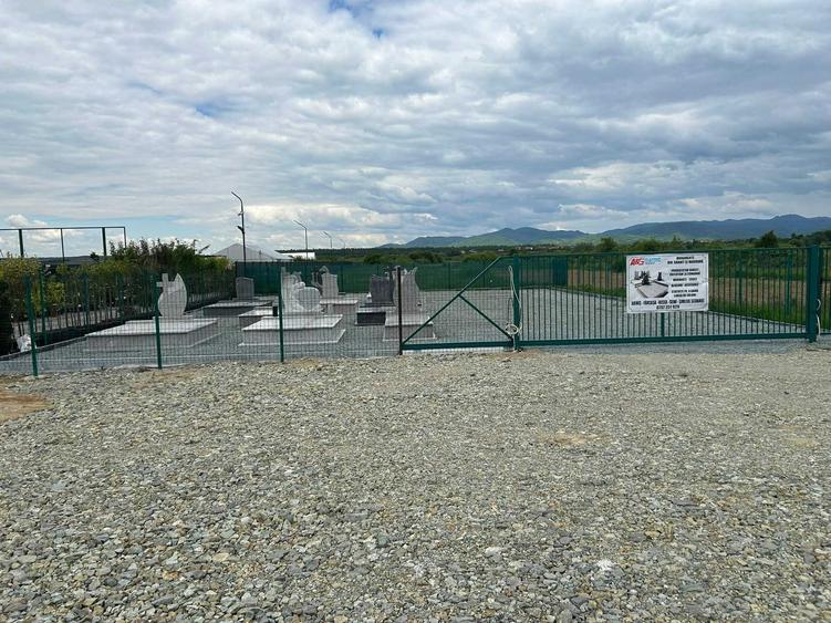 Teren de 2810 mp, în Recea