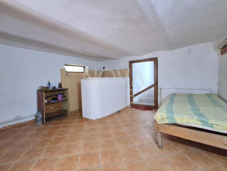 Casă individuală cu 5 camere cu Canalizare în Trei Stejari