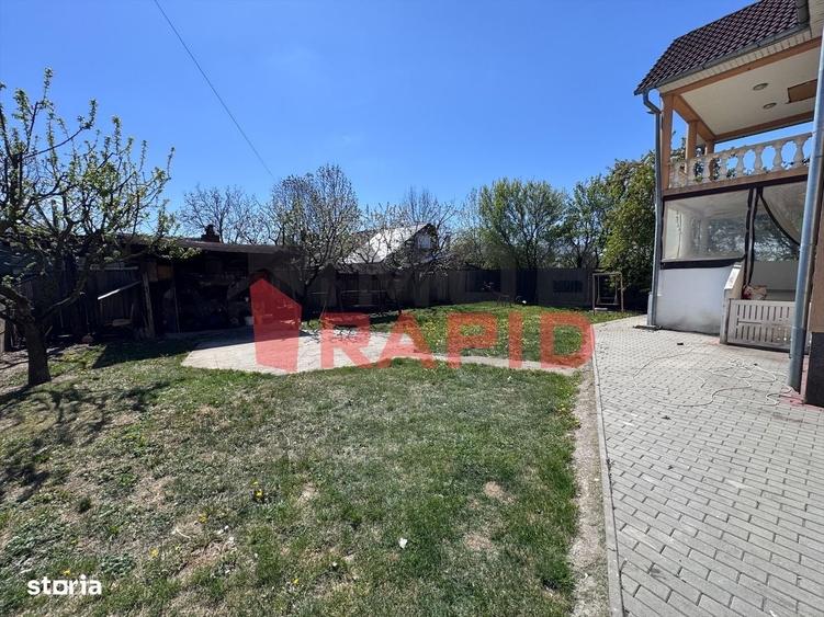 Casă cu 4 camere în Unirea