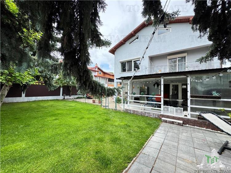 Casă individuală cu 6 camere cu Canalizare în Pipera