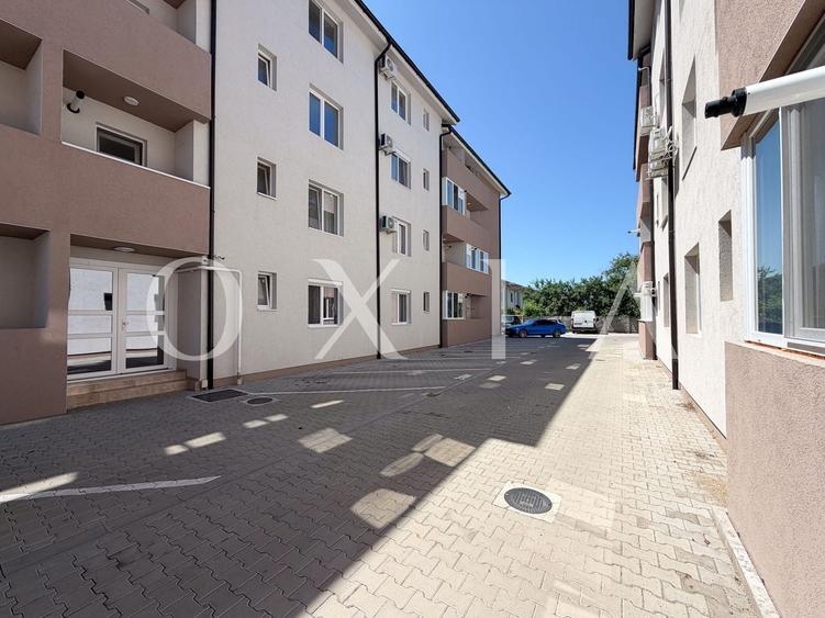 Apartament cu 2 camere semidecomandat, mobilat în Giroc