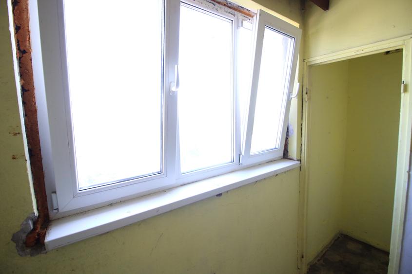Apartament cu 3 camere decomandat în Micro 20