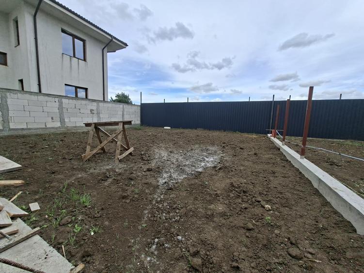 Casă individuală cu 4 camere cu Teren 300 Mp în Cumpăna