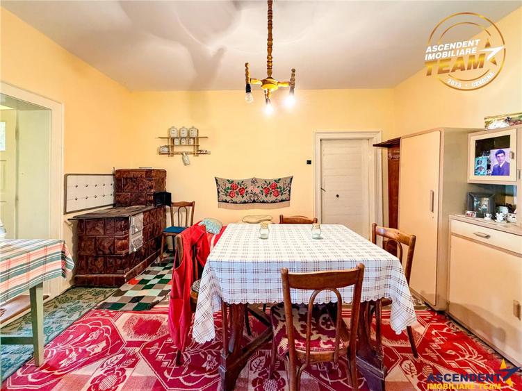 Casă cu 6 camere cu Teren 1911 Mp în Ilieni