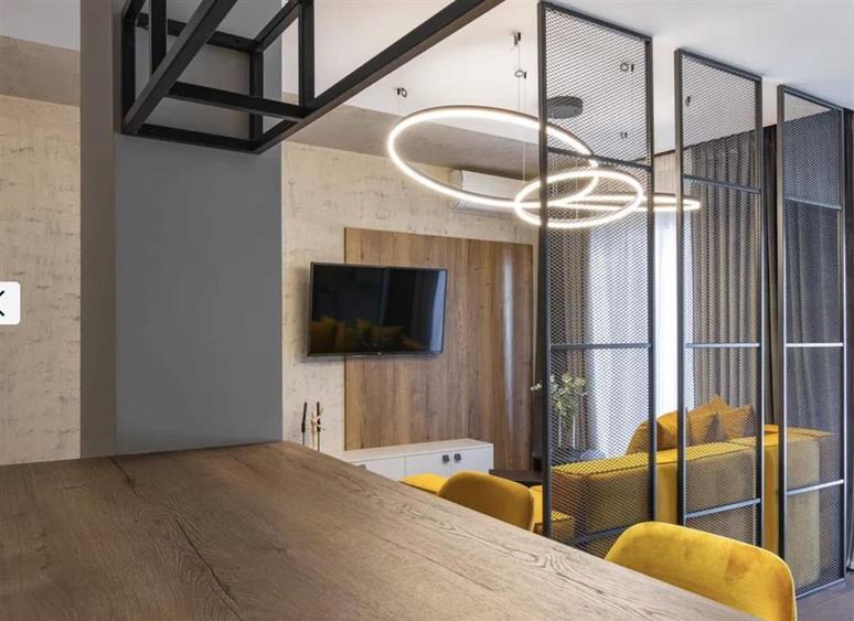 Apartament cu 2 camere decomandat, mobilat în Central