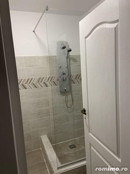 Apartament cu 3 camere semidecomandat în Lipovei