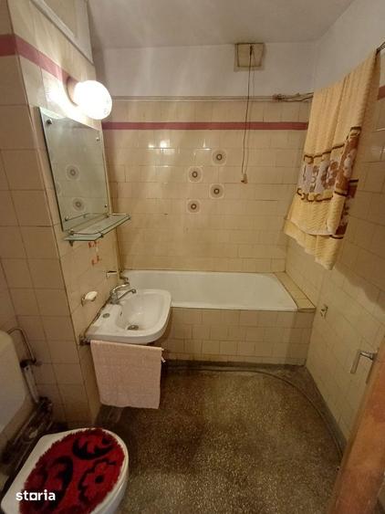 Apartament cu 3 camere decomandat în Decebal