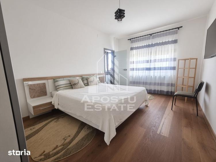 Casă cu 5 camere cu Teren 563 Mp în Cărpiniș
