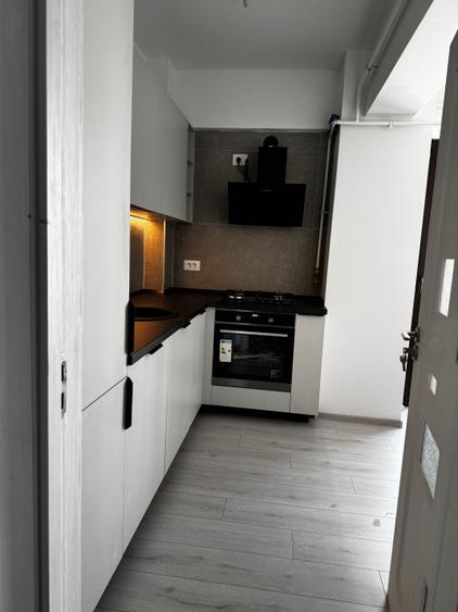 Apartament cu 3 camere decomandat în Ostroveni
