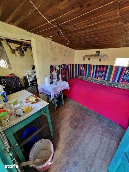 Casă cu 3 camere cu Teren 1200 Mp în Central