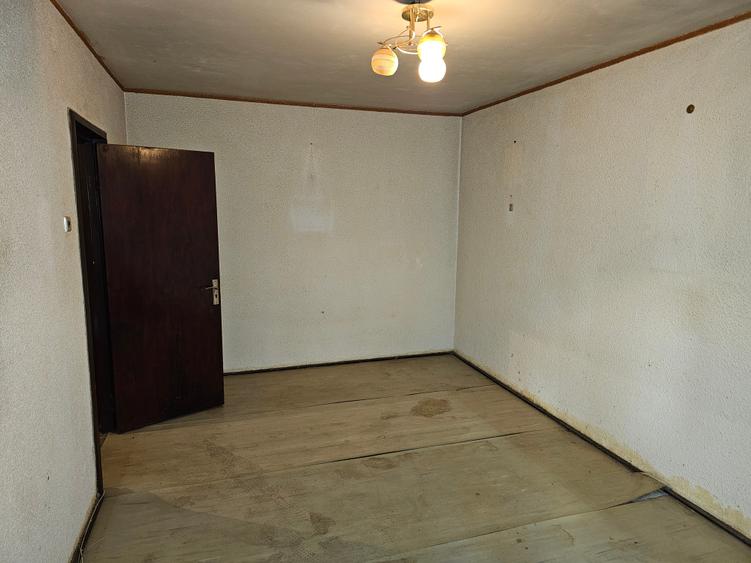 Apartament cu 3 camere decomandat în Militari