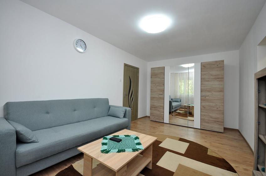 Apartament cu 2 camere semidecomandat în Crângași