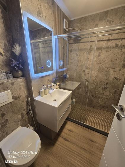 Apartament cu 3 camere în Craiovei