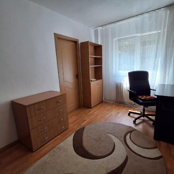 Garsonieră decomandată în Tineretului