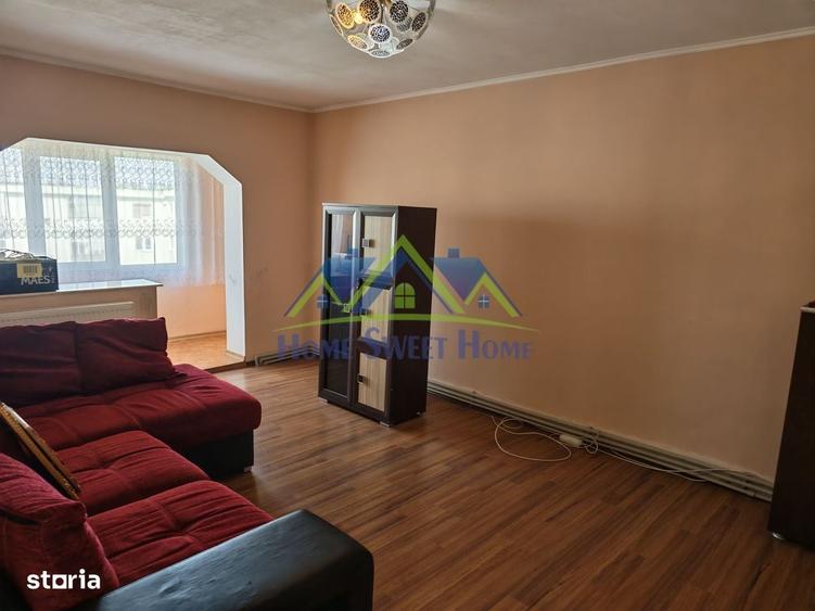 Apartament cu 3 camere decomandat în Bunești