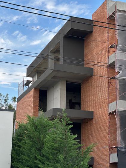 Apartament cu 3 camere în Nord-Est