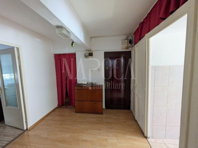 Apartament cu 4 camere decomandat, mobilat în Nufărul