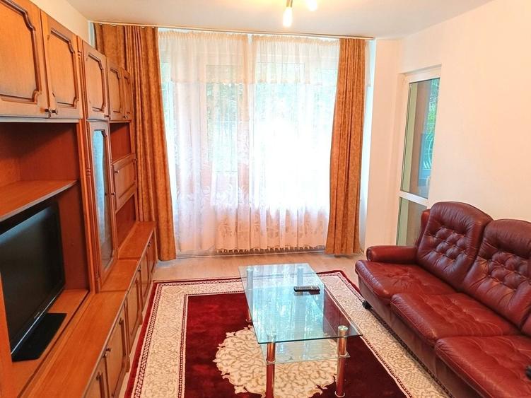 Apartament cu 2 camere semidecomandat, mobilat în Iancului