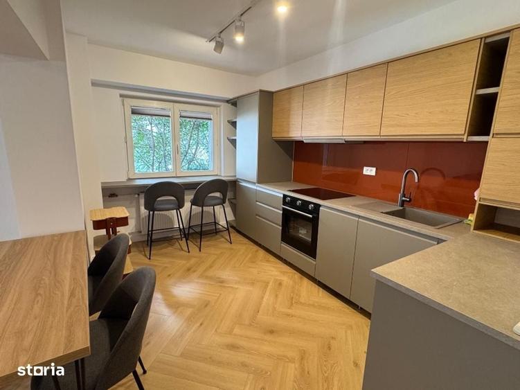 Apartament cu 3 camere semidecomandat în Dorobanți