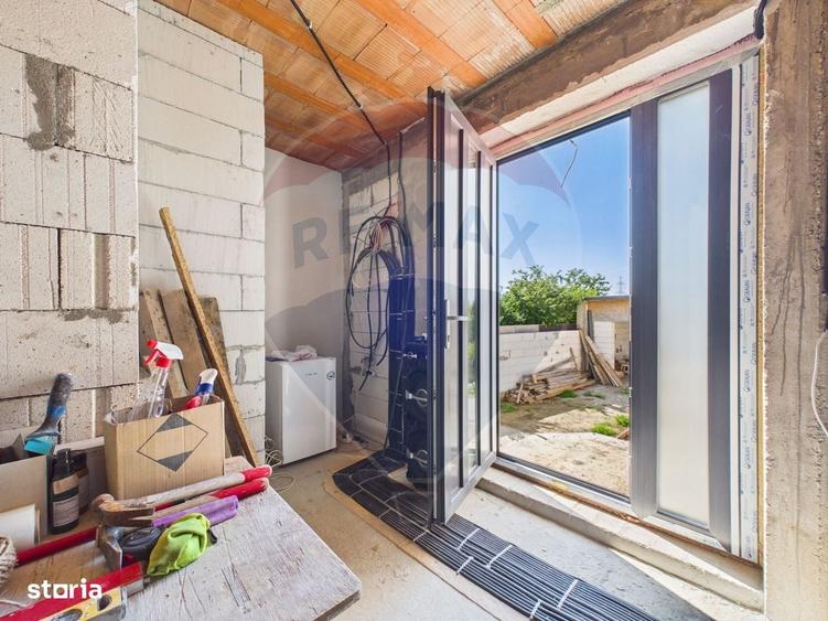 Casă cu 4 camere în Manolache
