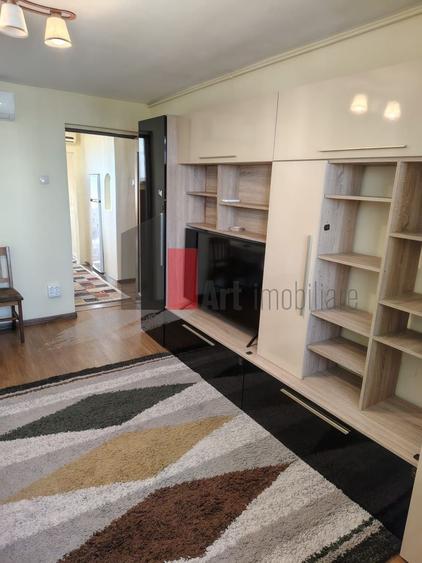 Apartament cu 2 camere decomandat în Drumul Taberei