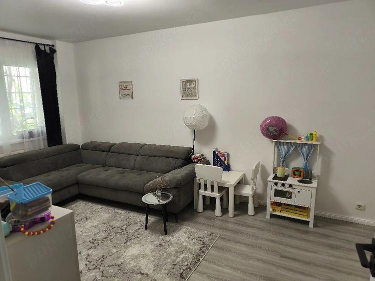 Apartament cu 3 camere decomandat în Alexandru Obregia