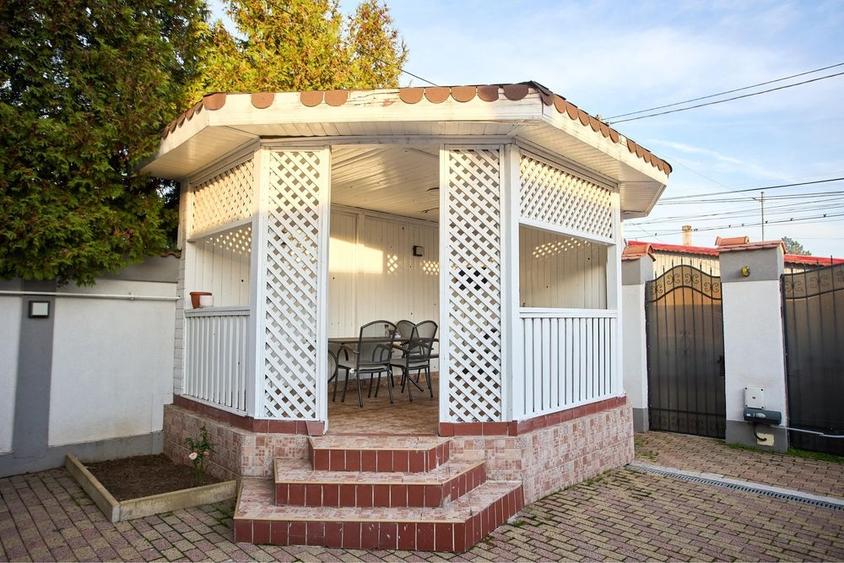 Casă cu 4 camere în Cățelu