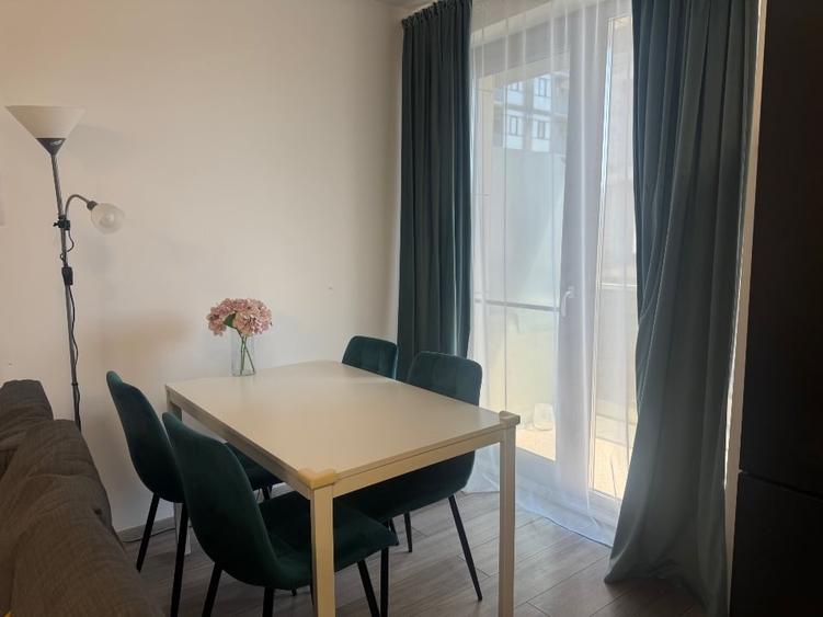 Apartament cu 2 camere semidecomandat, mobilat în Nord