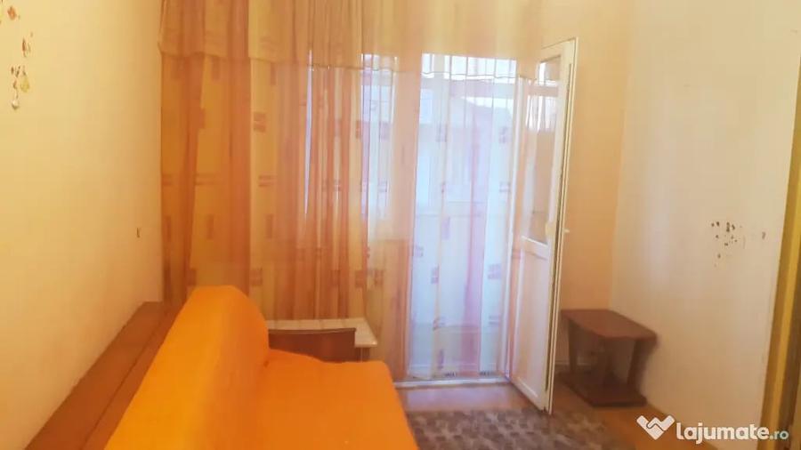 Apartament cu 2 camere nedecomandat în Central