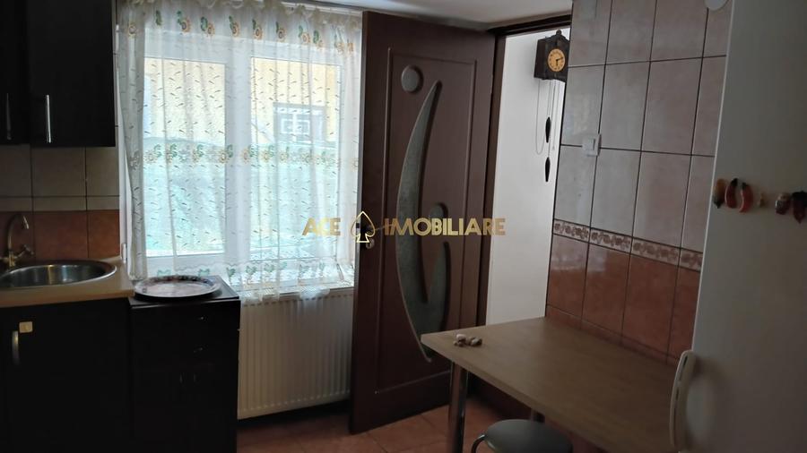 Apartament cu 2 camere decomandat, mobilat în Regie