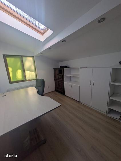 Casă cu 4 camere cu Teren 1750 Mp în Central
