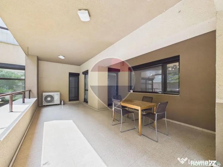 Apartament cu 3 camere decomandat în Nordului