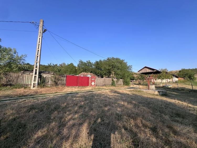 Casă cu 3 camere în Sofronești