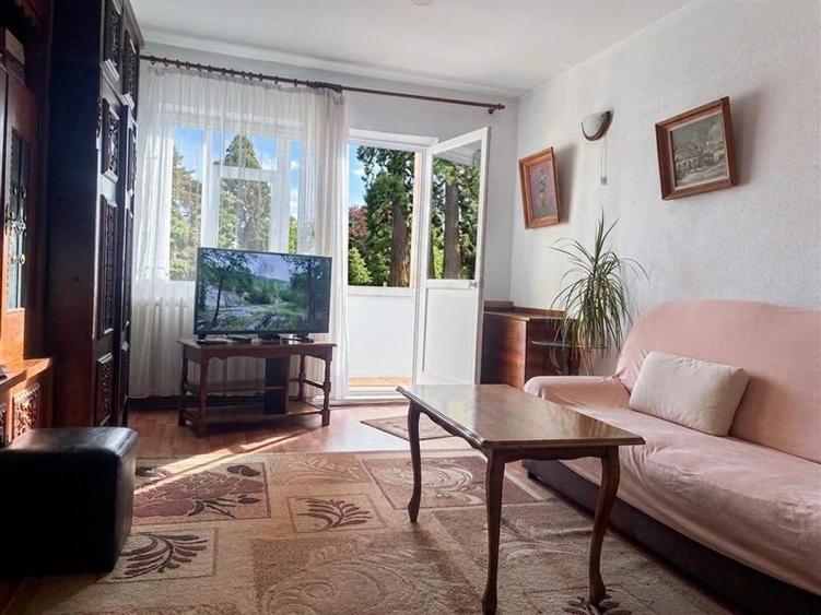 Apartament cu 3 camere decomandat, mobilat în Aeroport