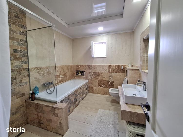 Casă cu 5 camere cu Teren 500 Mp în Șerbănești