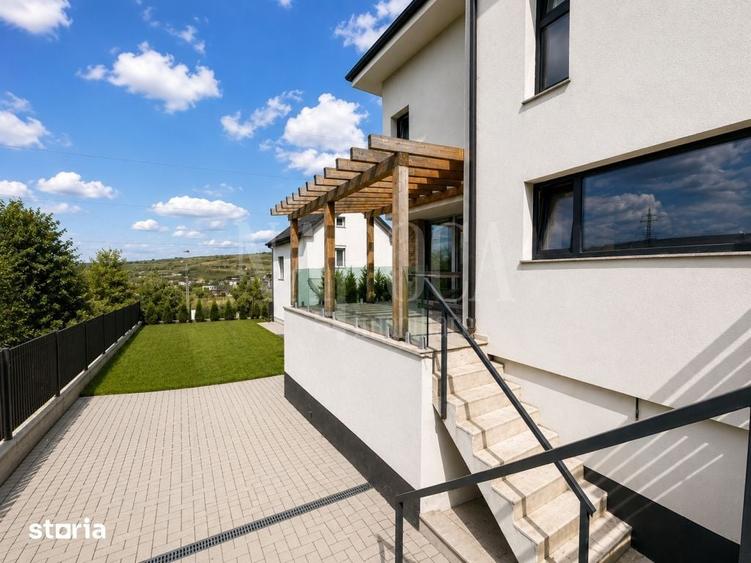 Casă cu 4 camere cu Teren 607 Mp în Borhanci