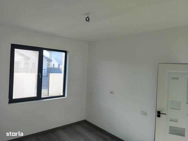 Casă cu 3 camere cu Teren 427 Mp în Berceni