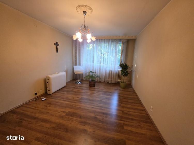 Apartament cu 3 camere decomandat în 1 Decembrie 1918