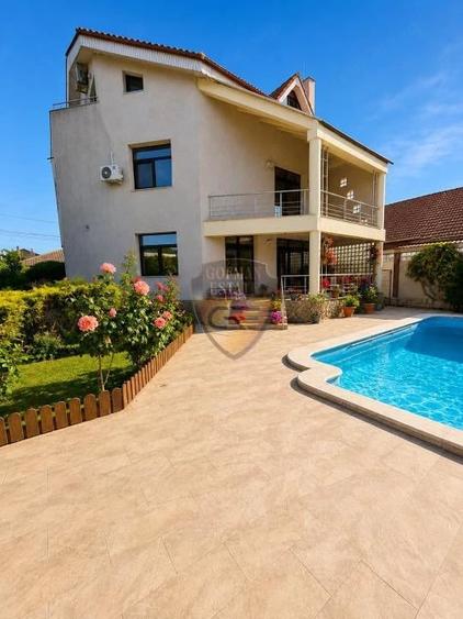 Casă cu Teren 600 Mp în Agigea