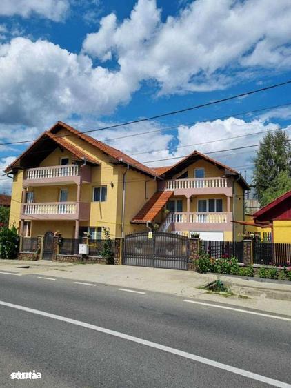 Casă cu 4 camere cu Teren 2000 Mp în Vlădești