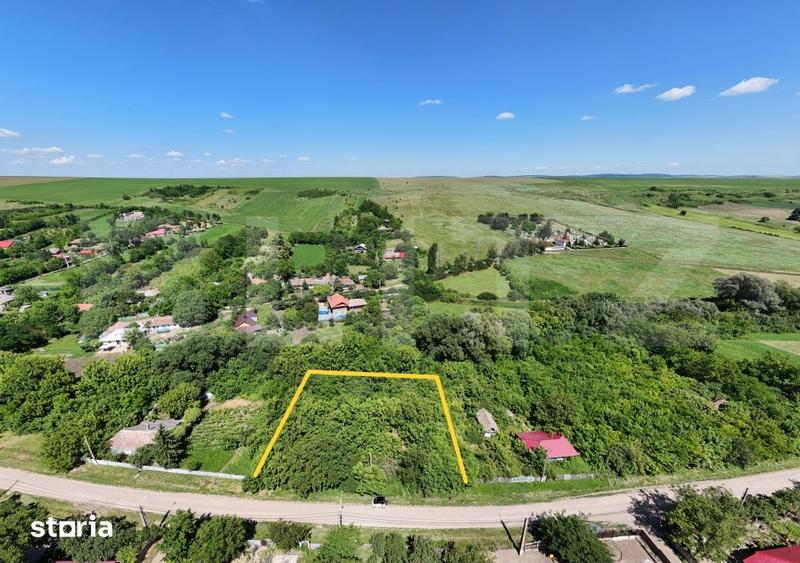 Casă cu 2 camere cu Teren 1400 Mp în Central