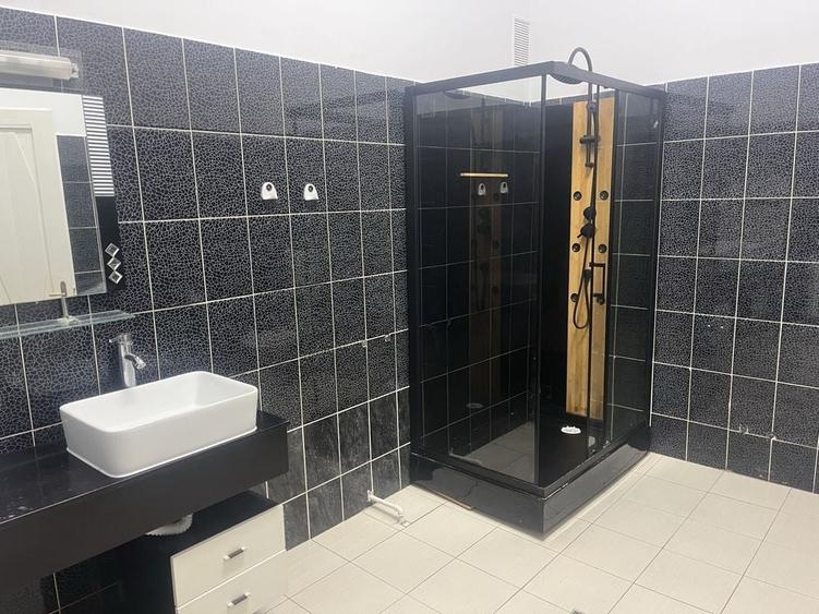 Casă cu 4 camere cu Teren 350 Mp în Central