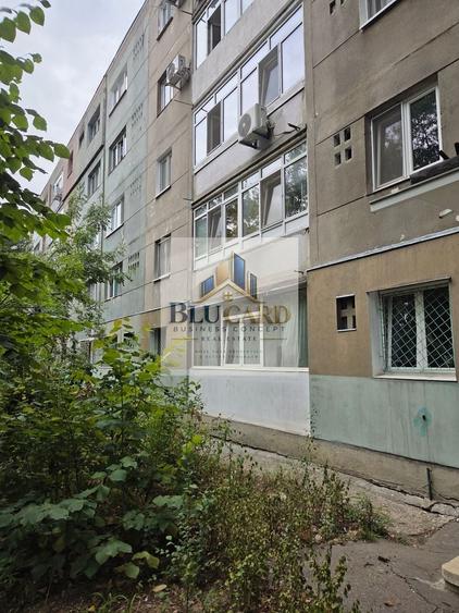 Apartament cu 3 camere semidecomandat în P-ța Gorjului