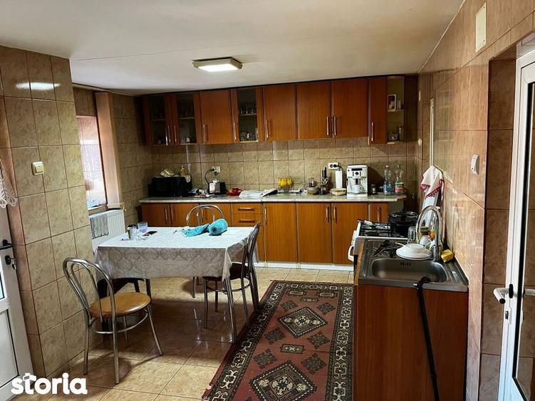 Casă cu 3 camere cu Teren 100 Mp în Cenei