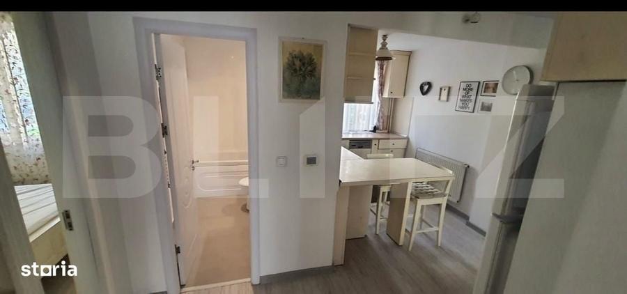 Apartament cu 3 camere semidecomandat în Central