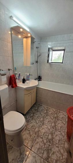 Apartament cu 3 camere decomandat în Sălaj
